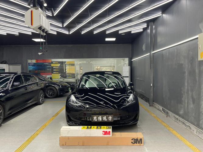 特斯拉model33m高性能隔热膜案例分享